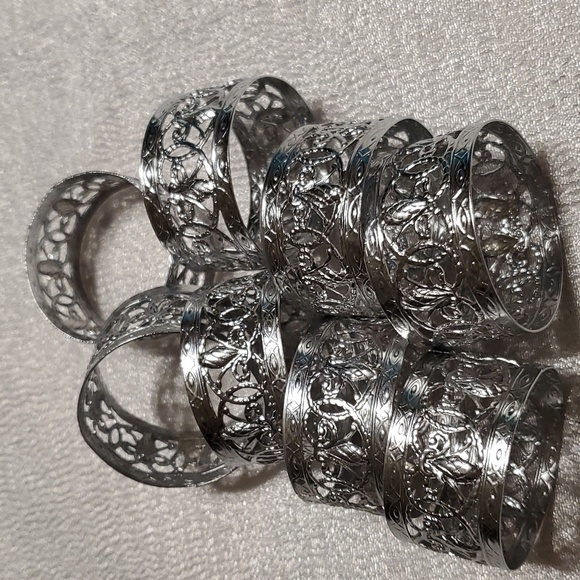 Vintage Kemp and Beatly Fleur Delis Filigree Napkin Rings Set 6 Very Pretty - Picture 5 of 5